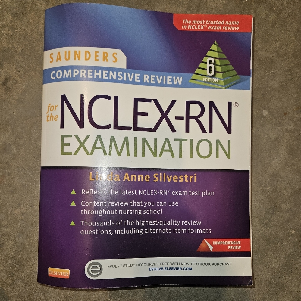 Saunders NCLEX-RN Examination Review Book